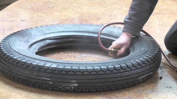 How to put an inner tube in a wheelbarrow tire