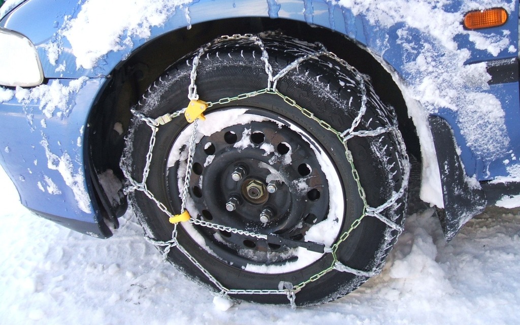 How to use snow chains for tires