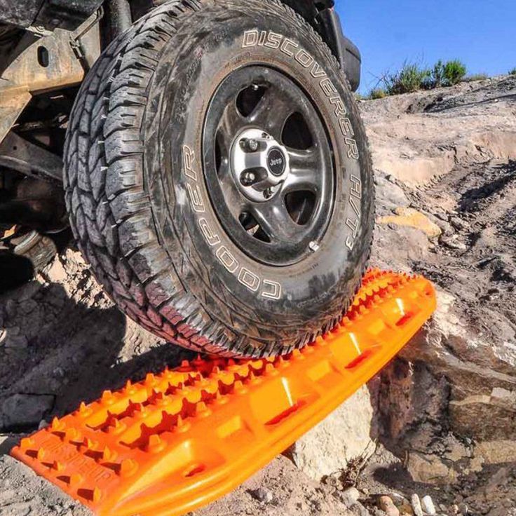 How to use tire chains on 4wd