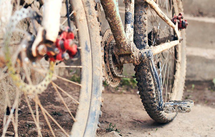 How to clean mountain bike tires