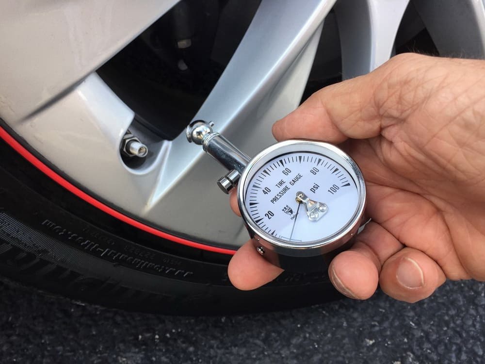 Какое давление должно быть в шинах мотоцикла. Mini Tire Gauge Tire Pressure. Tesla Gauge. Tire Pressure Gauge. Insufficient Wheel Pressure.