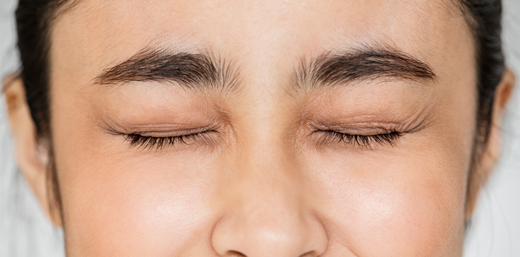 How to ease tired eyes