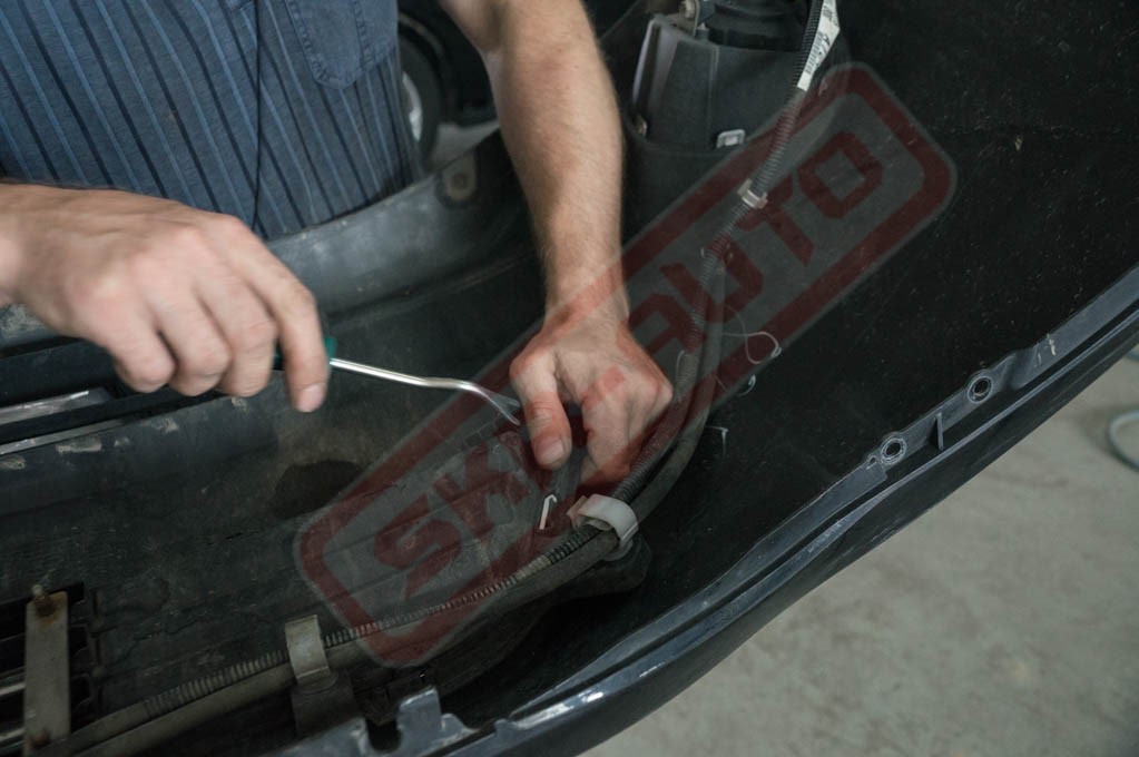 How to remove spare tire mitsubishi outlander